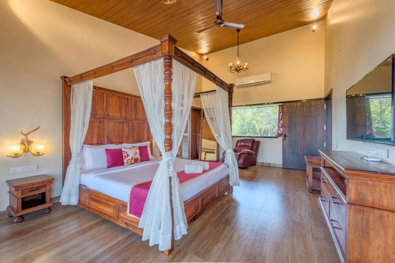 Saffronstays Althea - 4 Brd Veg Only Villa In Pawna With Jacuzzi In Every Room Lonavala Esterno foto