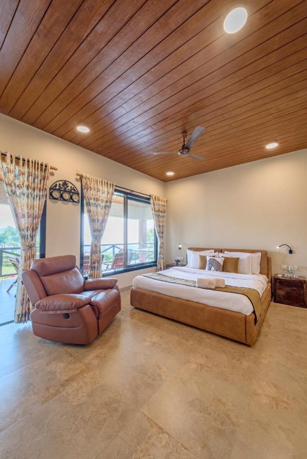 Saffronstays Althea - 4 Brd Veg Only Villa In Pawna With Jacuzzi In Every Room Lonavala Esterno foto